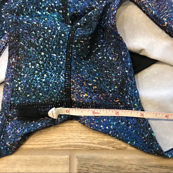 Lululemon Speed Shorts - Strive Multi (Mermaid) - Picture 5 of 8